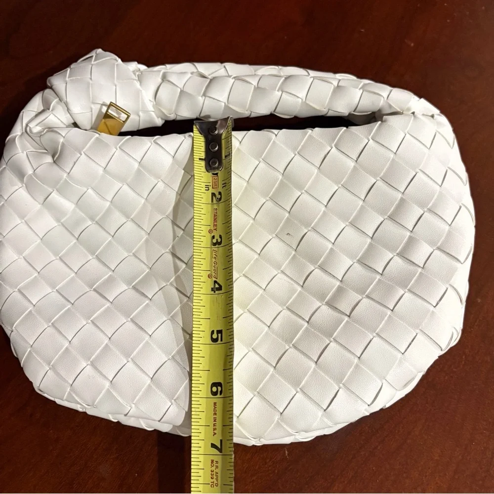 White Woven Hobo Bag Mini Top Handle Chic Minimalist Resort Cute
